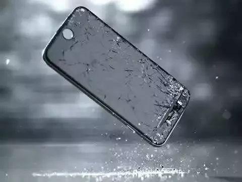問：你能忍受碎屏手機嗎？