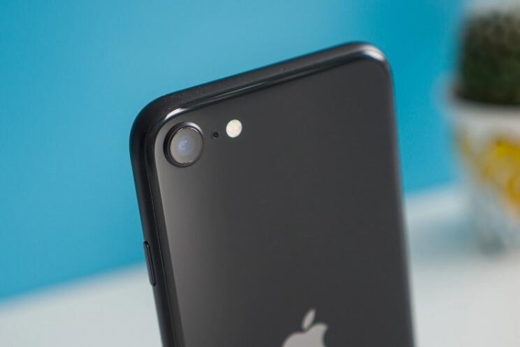 iPhone和iPad的設(shè)計團(tuán)隊已經(jīng)為蘋果員工開發(fā)了口罩